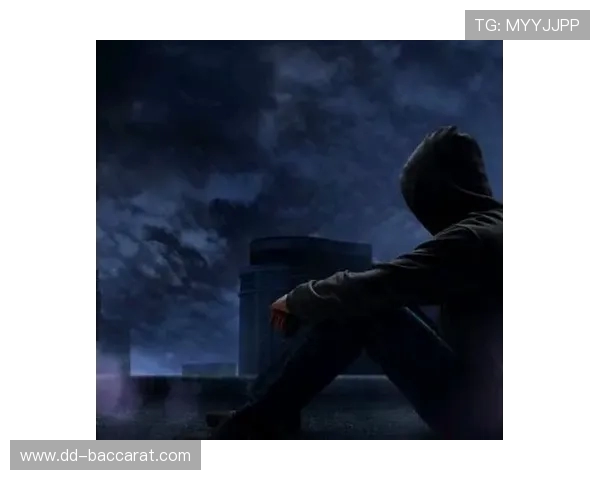 《在黑暗中寻找光明 一只手捂眼的游戏探险之旅》